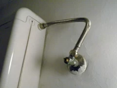 Popravka vodokotlića