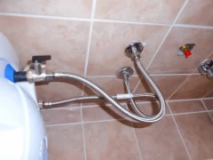 Vodoinstalater Veljko Vlahović