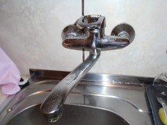 Baterije sa tri cevi za sudoperu