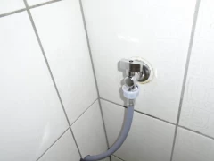 Zamena slavine Zamena slavine